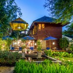 pai-village-boutique-resort-tuin-avond-thailandtravel