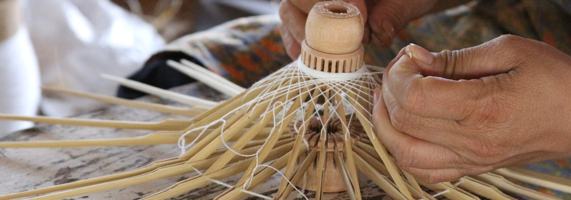 parasols-maken-in-bor-sang-excursie-lokale-ambachten-thailandtravel