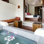 pavilion-samui-resort-deluxe-balcony-suite-jazuzzi-bad-thailandtravel