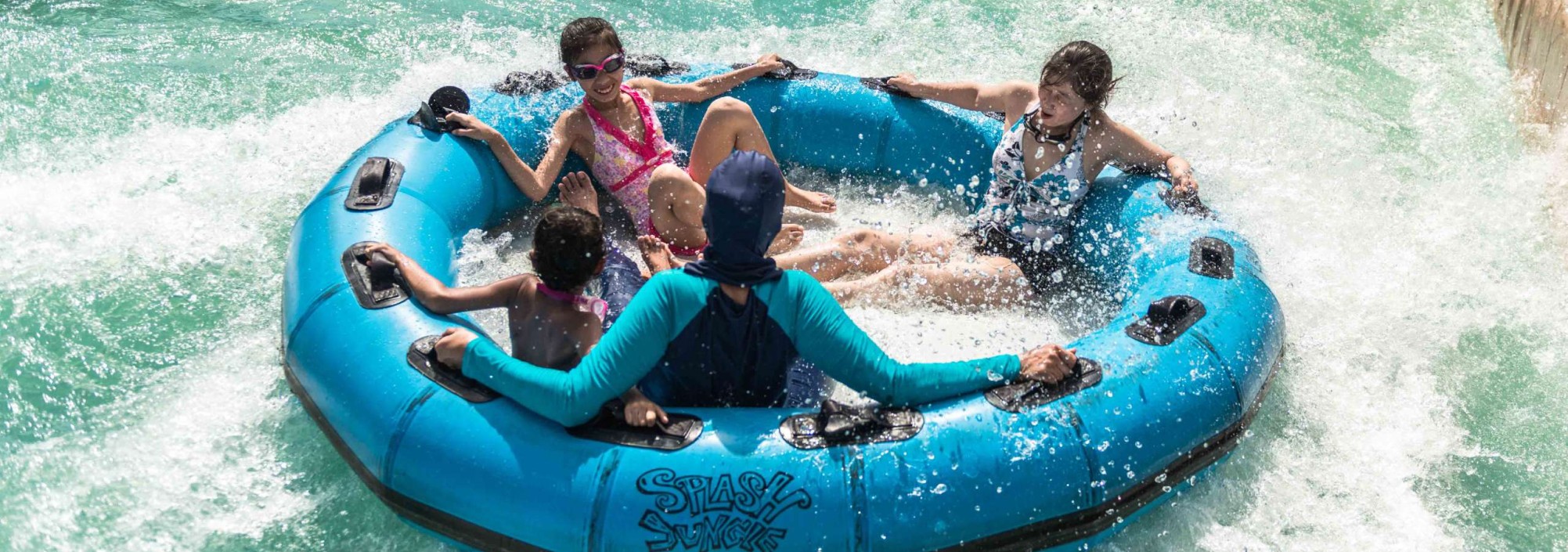 phuket-splash-jungle-park-glijbaan-rubberen-band-thailandtravel