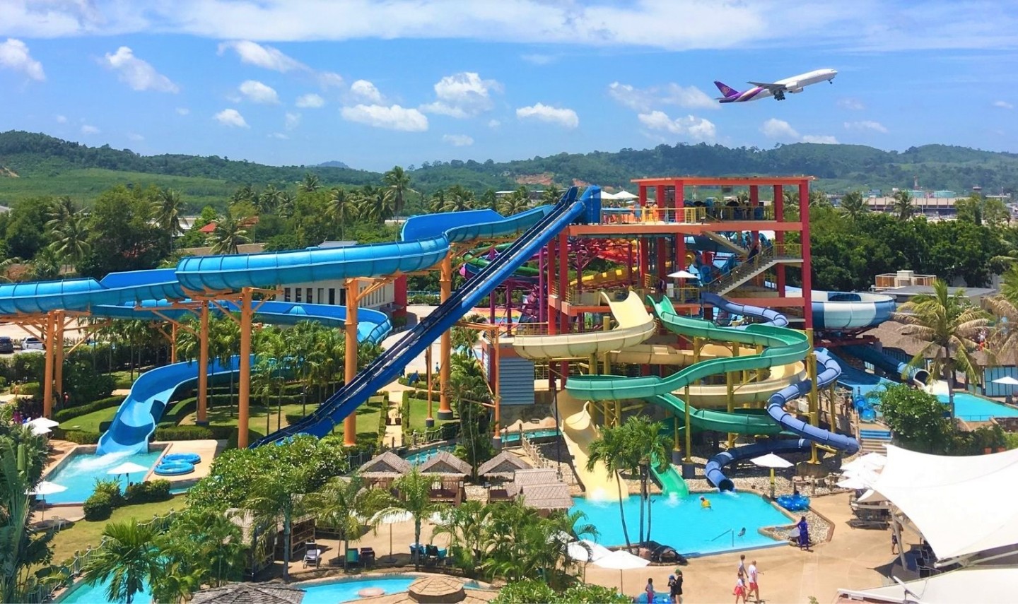 phuket-splash-jungle-park-glijbanen-vliegtuig-thailandtravel