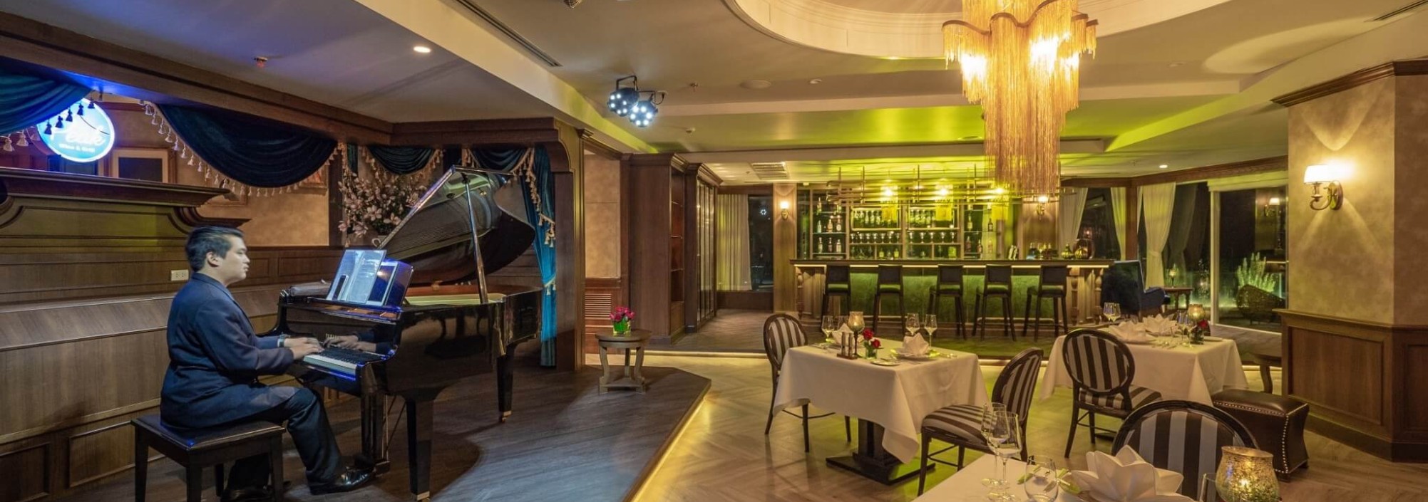 piano-the-riverie-hotel-restaurant-thailandtravel