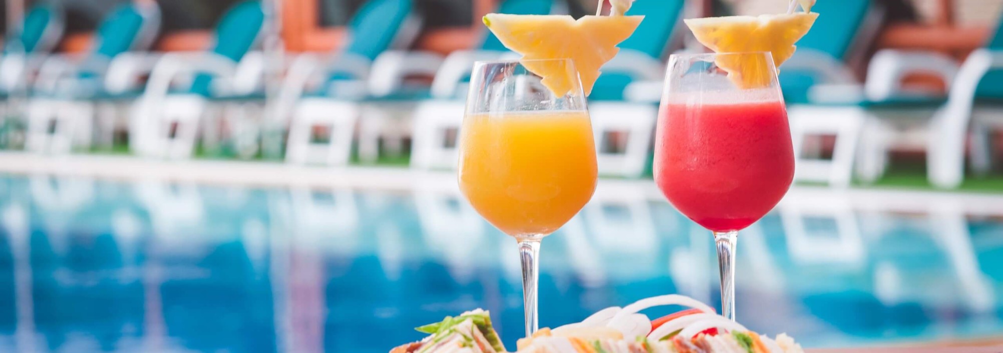 pool-bar-the-empress-hotel-chiang-mai-thailandtravel