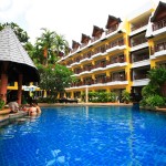 pool-bar-woraburi-resort-phuket-thailandtravel