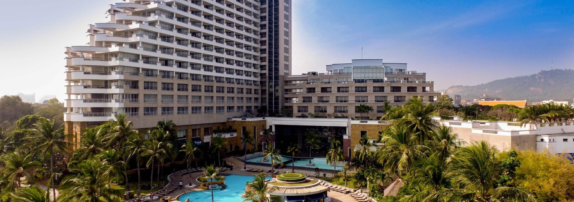 pool-hilton-hua-hin-resort-spa-thailandtravel-1