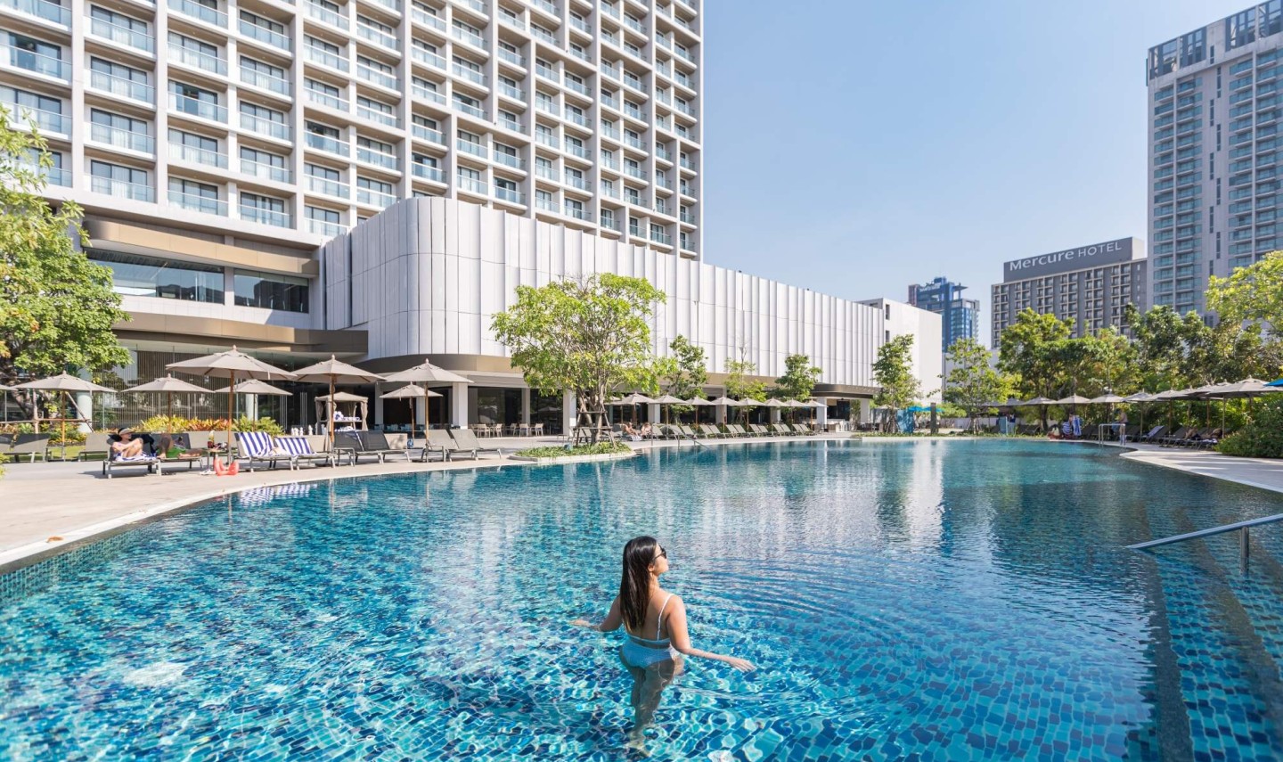 pool-ozo-pattaya-thailandtravel