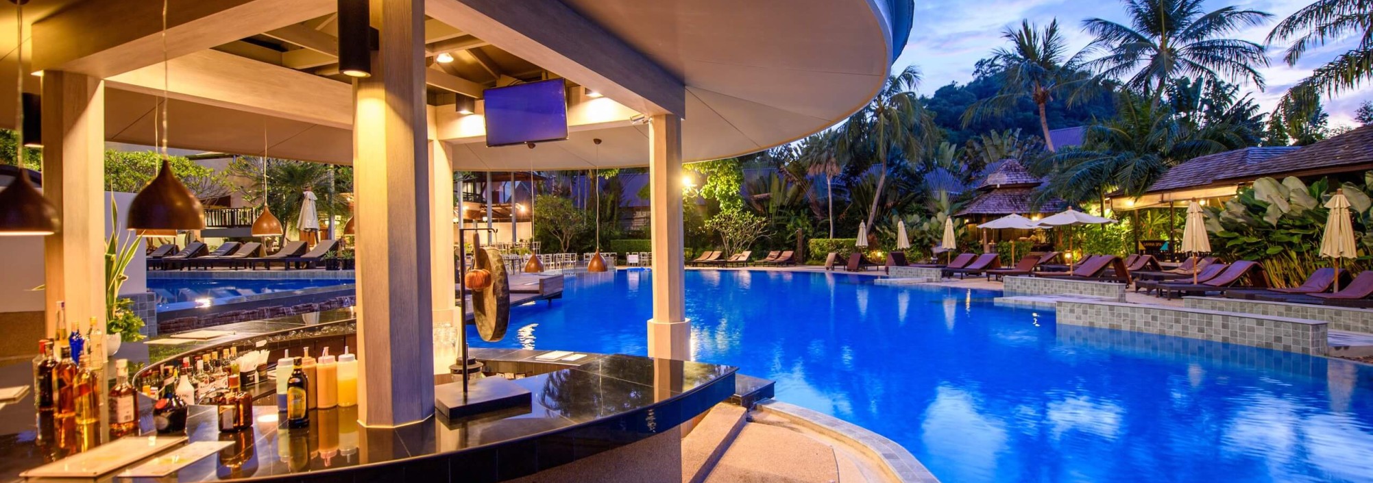 poolbar-krabi-la-playa-resort-thailandtravel
