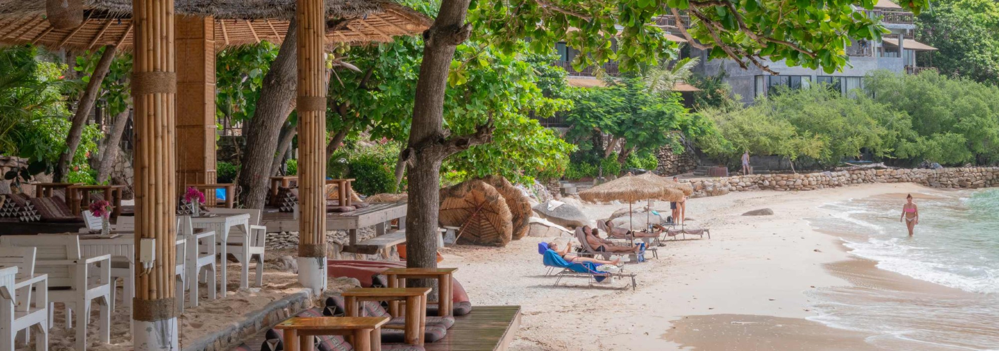 restaurant-aan-het-strand-sai-daeng-resort-koh-tao