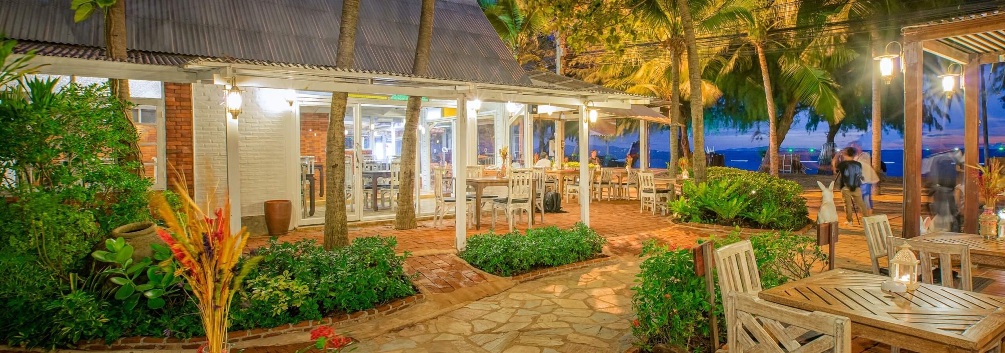 restaurant-beach-rabbit-resort-jomtien-pattaya-thailandtravel