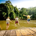 river-kwai-jungle-rafts-kanchanaburi-rivier-zwemmen-thailandtravel