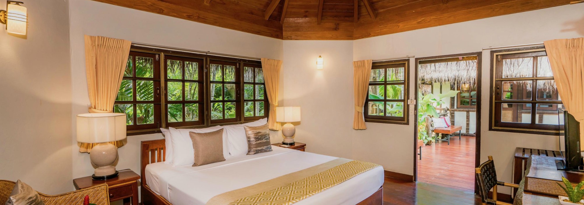 river-kwai-resotel-jungle-chalet-thailandtravel