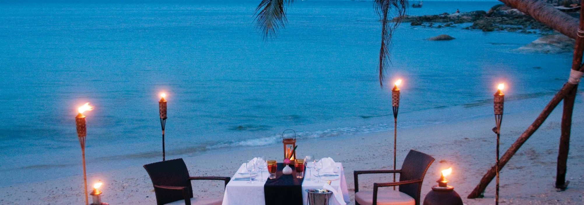 romantic-dining-melati-beach-resort-thailandtravel