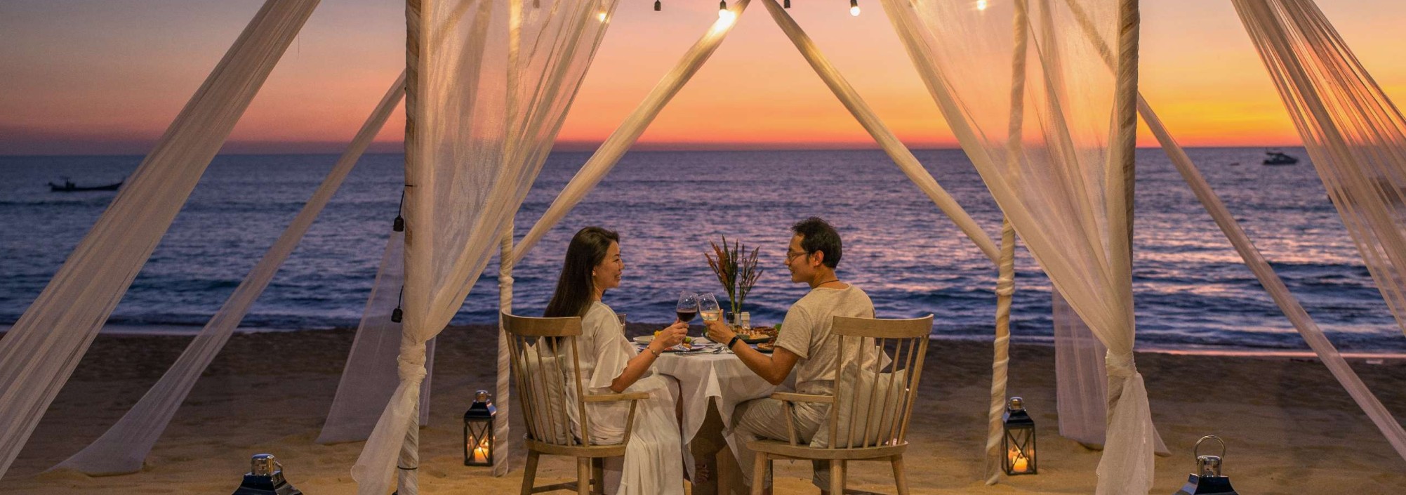 romantic-dinner-ramada-khao-lak-thailandtravel
