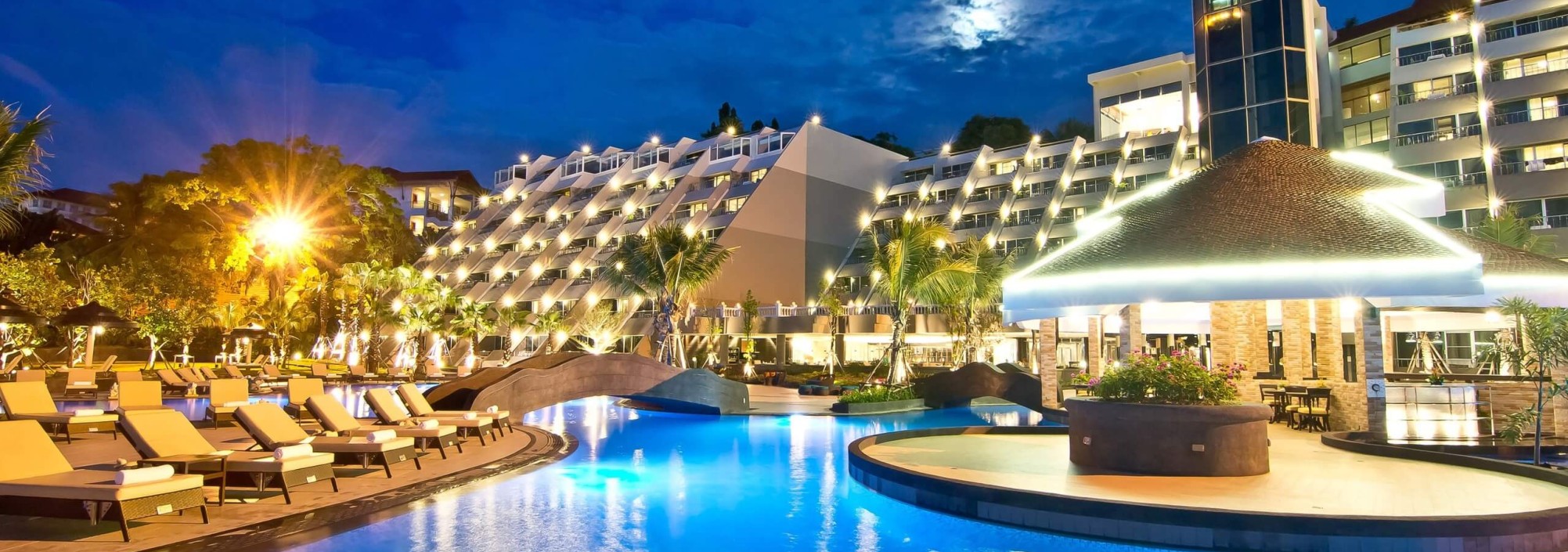 royal-wing-swimmingpool-royal-cliff-pattaya-thailandtravel