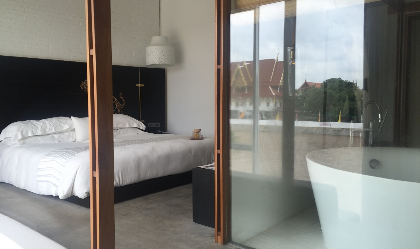 sala-ayutthaya-hotel-kamer-badkamer-bad-thailandtravel