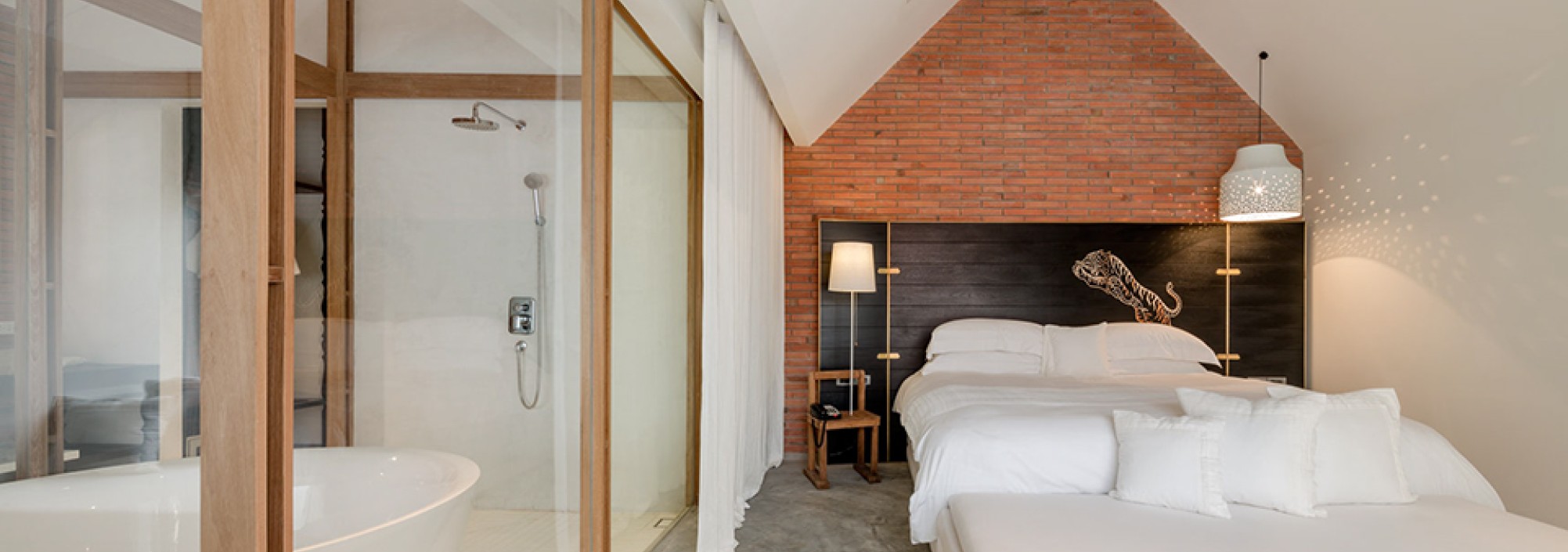 sala-ayutthaya-hotel-superior-room-slaapkamer-badkamer-thailandtravel