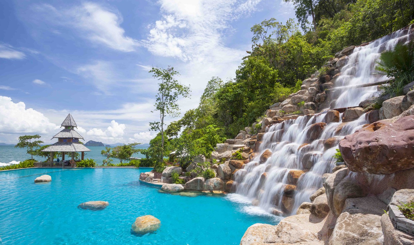 santhiya-koh-yao-yai-resort-main-pool-rotsen-waterva-thailandtravel