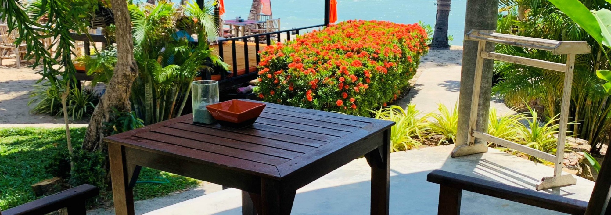 secret-garden-samui-deluxe-pool-side-partly-sea-view-thailandtravel