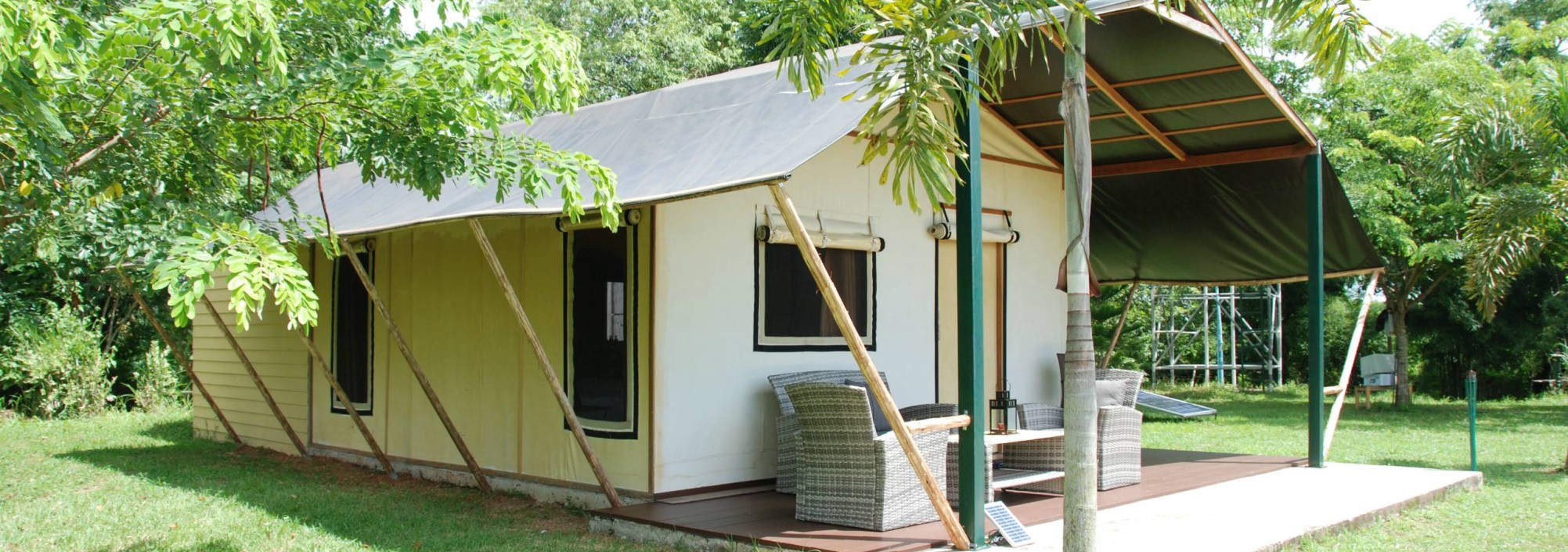 sirila-farm-tent-loei-tent-kamer-terras-tuin-thailandtravel