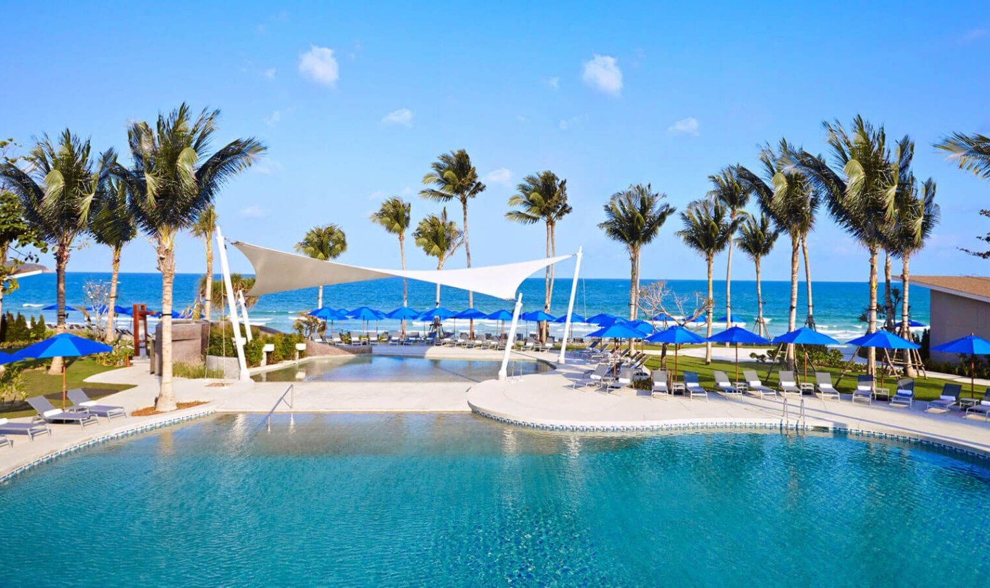 splash-swimming-pool-ozo-chaweng-samui-thailandtravel-1