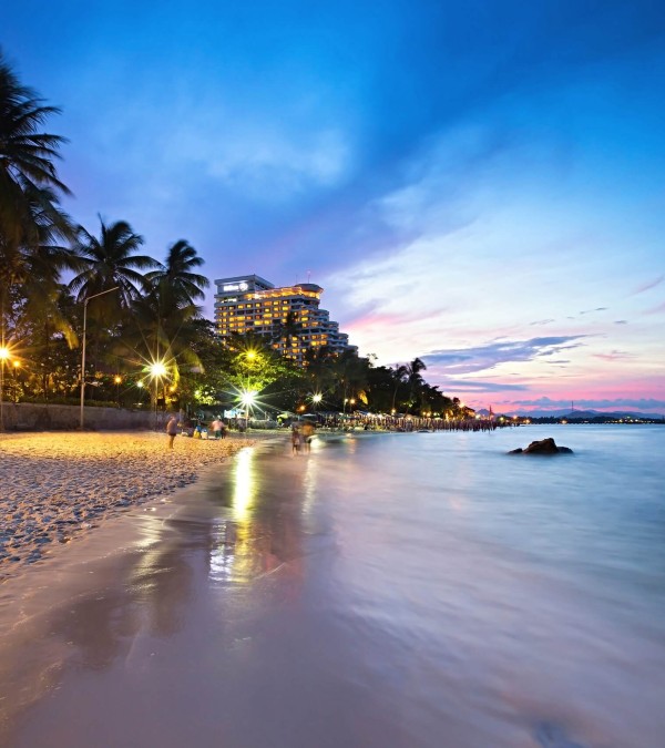 strand-hua-hin-thailand