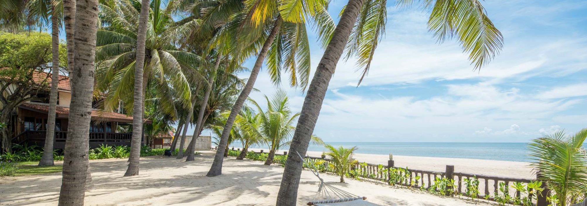strand-regent-chalet-thailandtravel