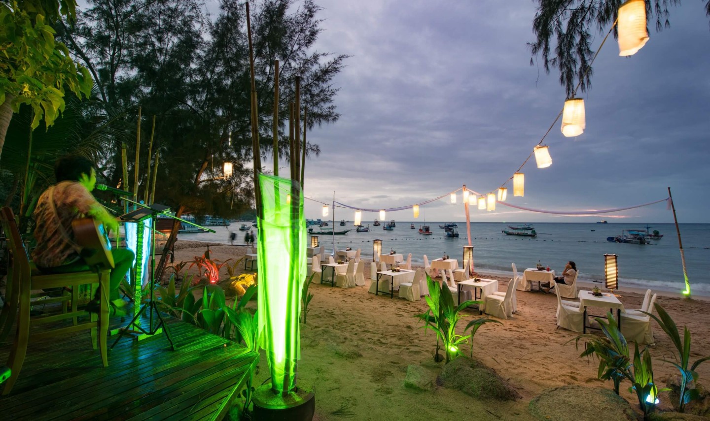 strand-restaurant-montra-resort-koh-tao-thailandtravel-1