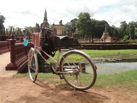 sukhothai-fietsen-tempels-thailandtravel