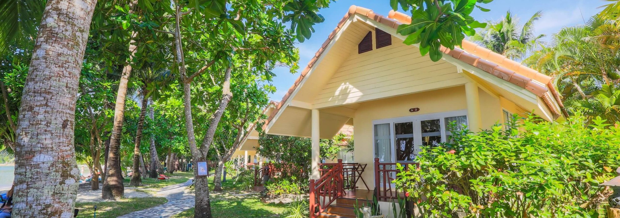 superior-beach-front-koh-chang-paradise-resort-hotel-thailandtravel