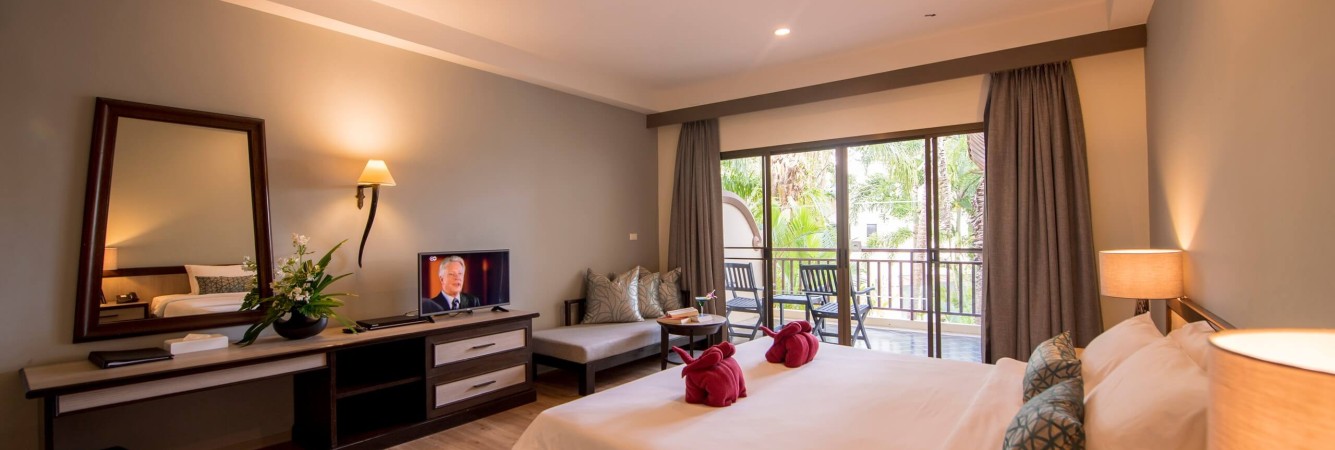 superior-room-krabi-la-playa-resort-thailand-travel