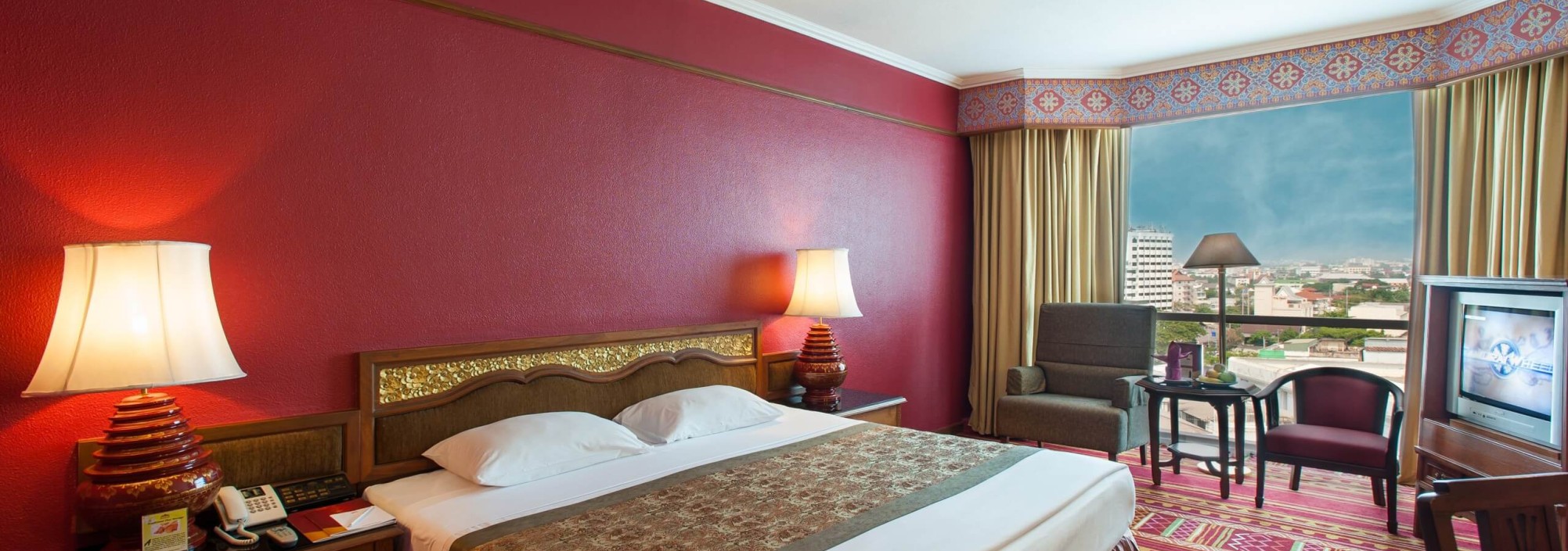 superior-room-the-empress-hotel-chiang-mai-thailandtravel-1