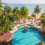 swimming-pool-ramada-khao-lak-thailandtravel