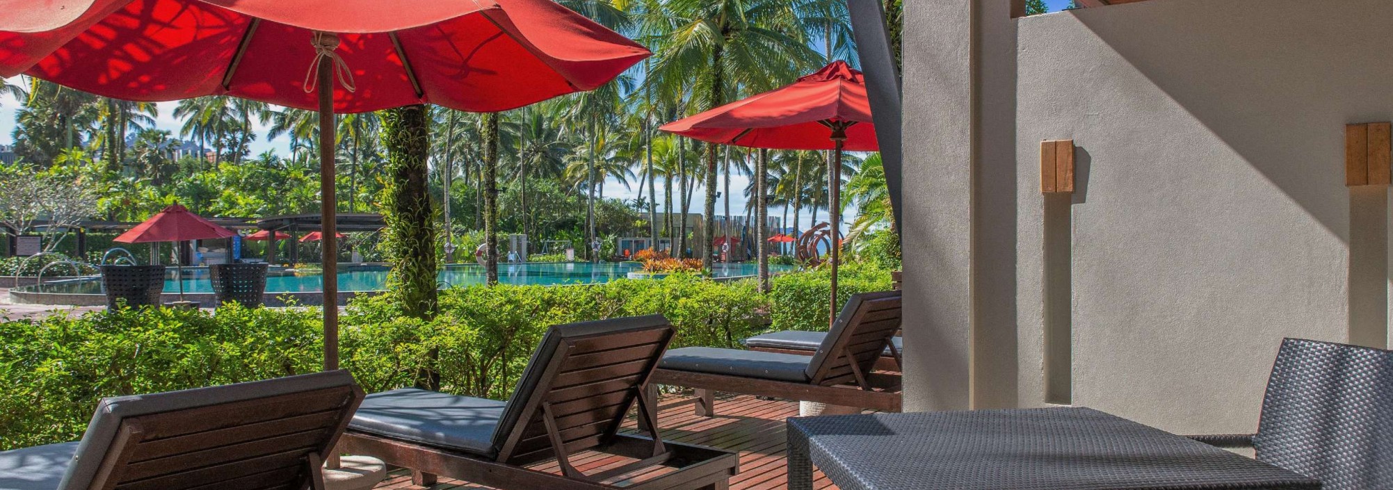 terras-deluxe-kamer-ramada-khao-lak