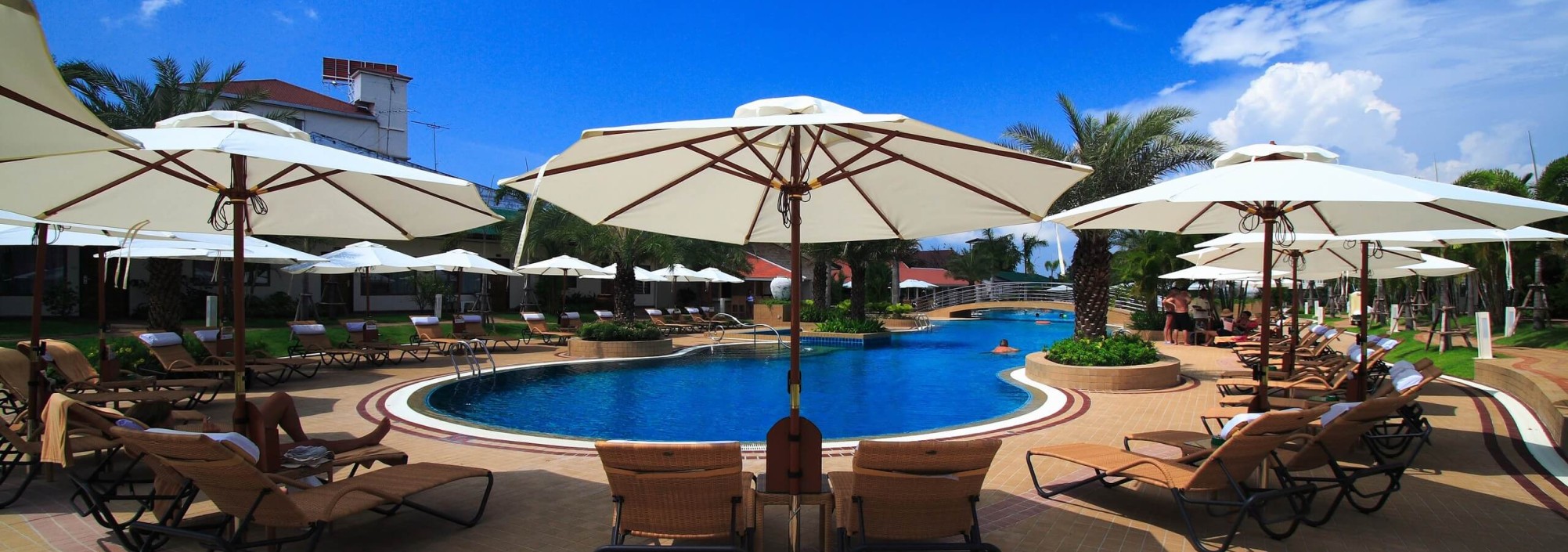 thai-garden-pattaya-zwembad-thailandtravel