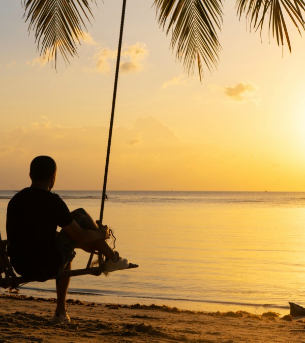 thailand-strand-zonsondergang-schommel-beach-zee-thailandtravel