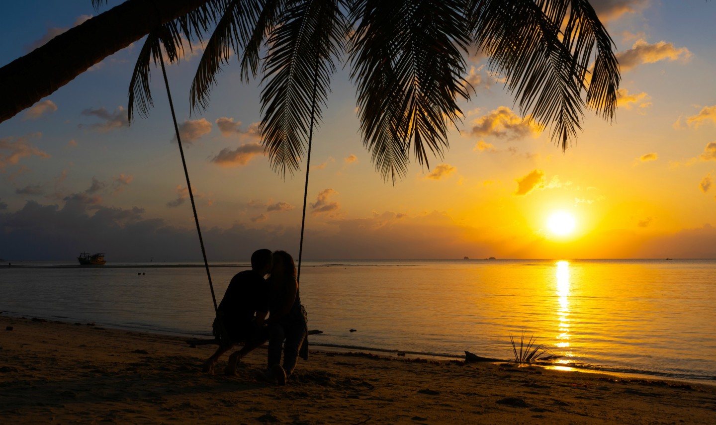 thailand-zonsondergang-koppel-schommel-thailandtravel