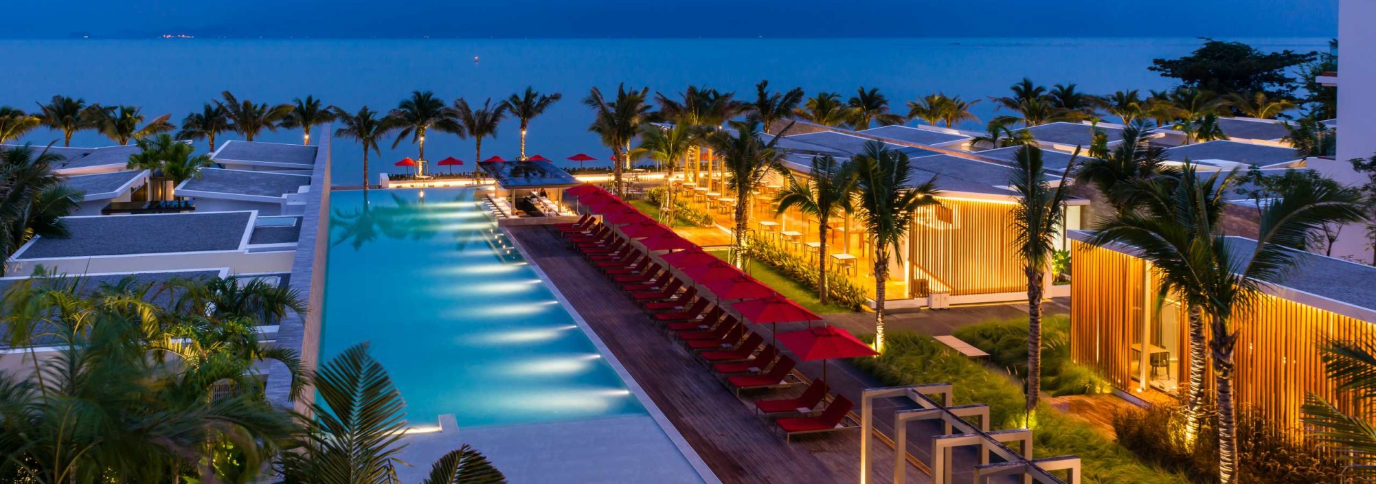 the-coast-night-shot-samui-thailandtravel