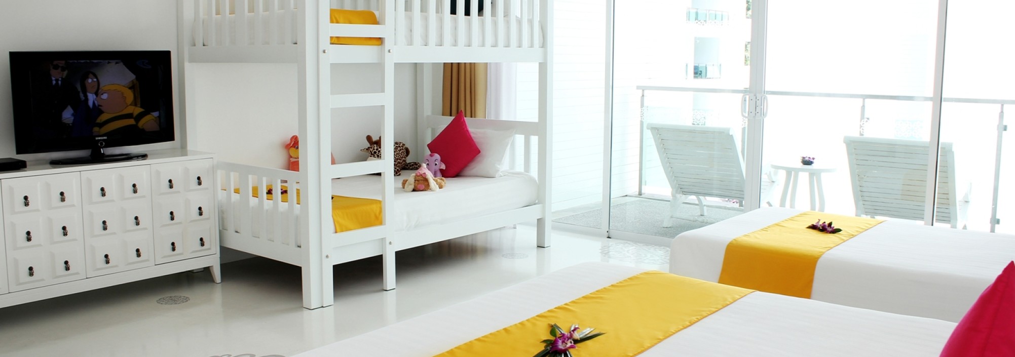 the-old-phuket-deluxe-family-room-thailandtravel