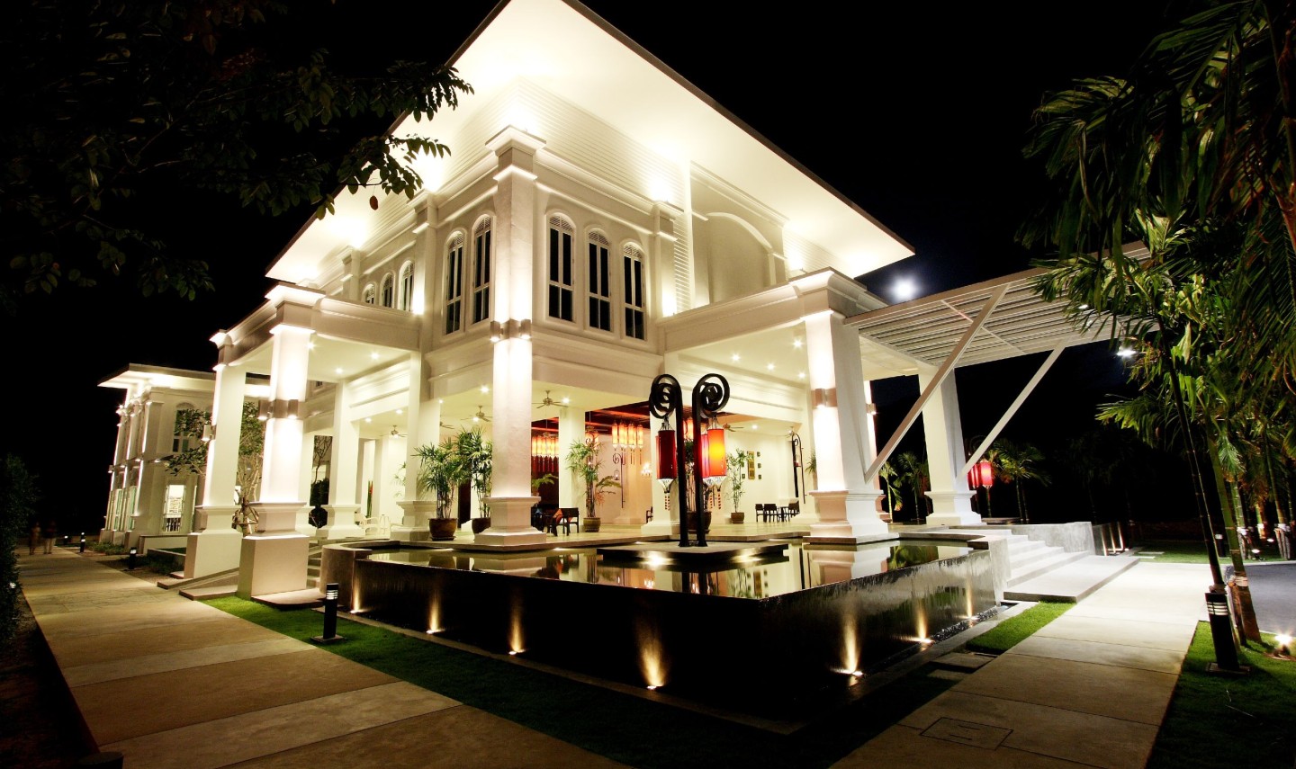 the-old-phuket-lobby-avond-thailandtravel