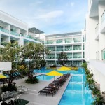 the-old-phuket-serene-wing-building-zwembad-thailandtravel