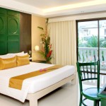 the-old-phuket-sino-deluxe-room-double-bed-thailandtravel
