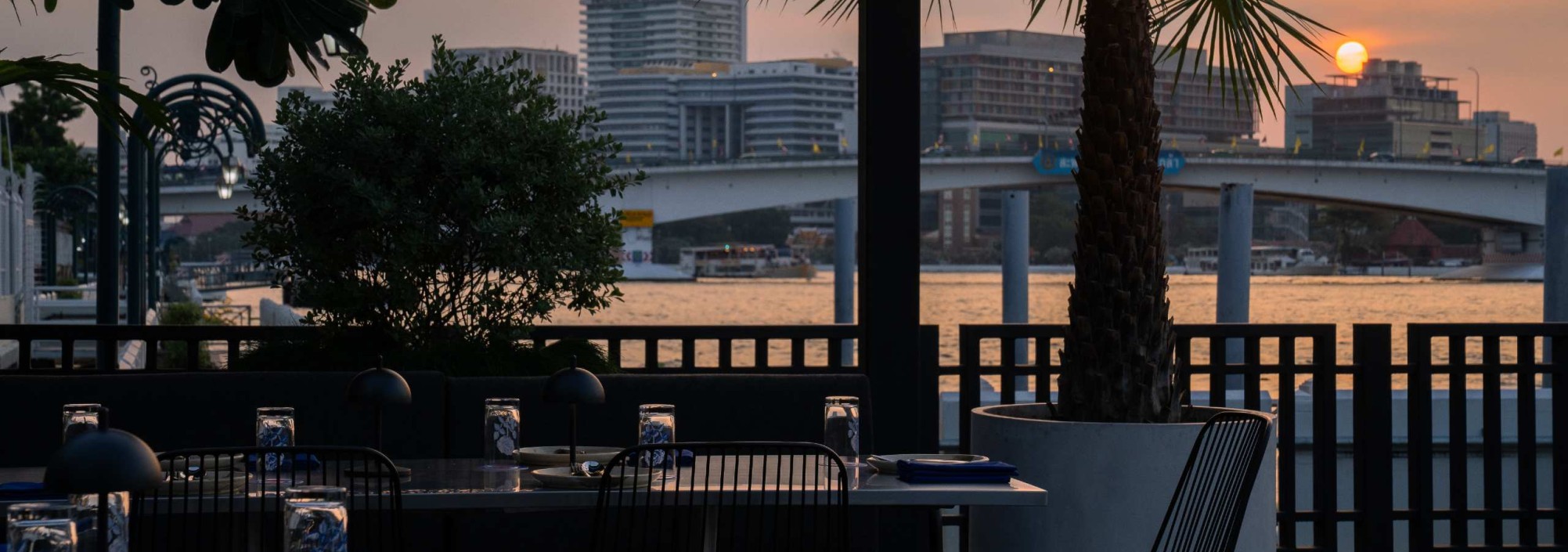 the-standardx-bangkok-phra-arthit-bang-terrace