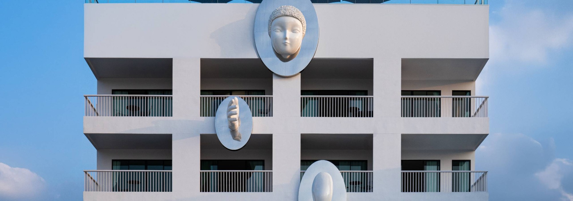 the-standardx-bangkok-phra-arthit-riverside-facade