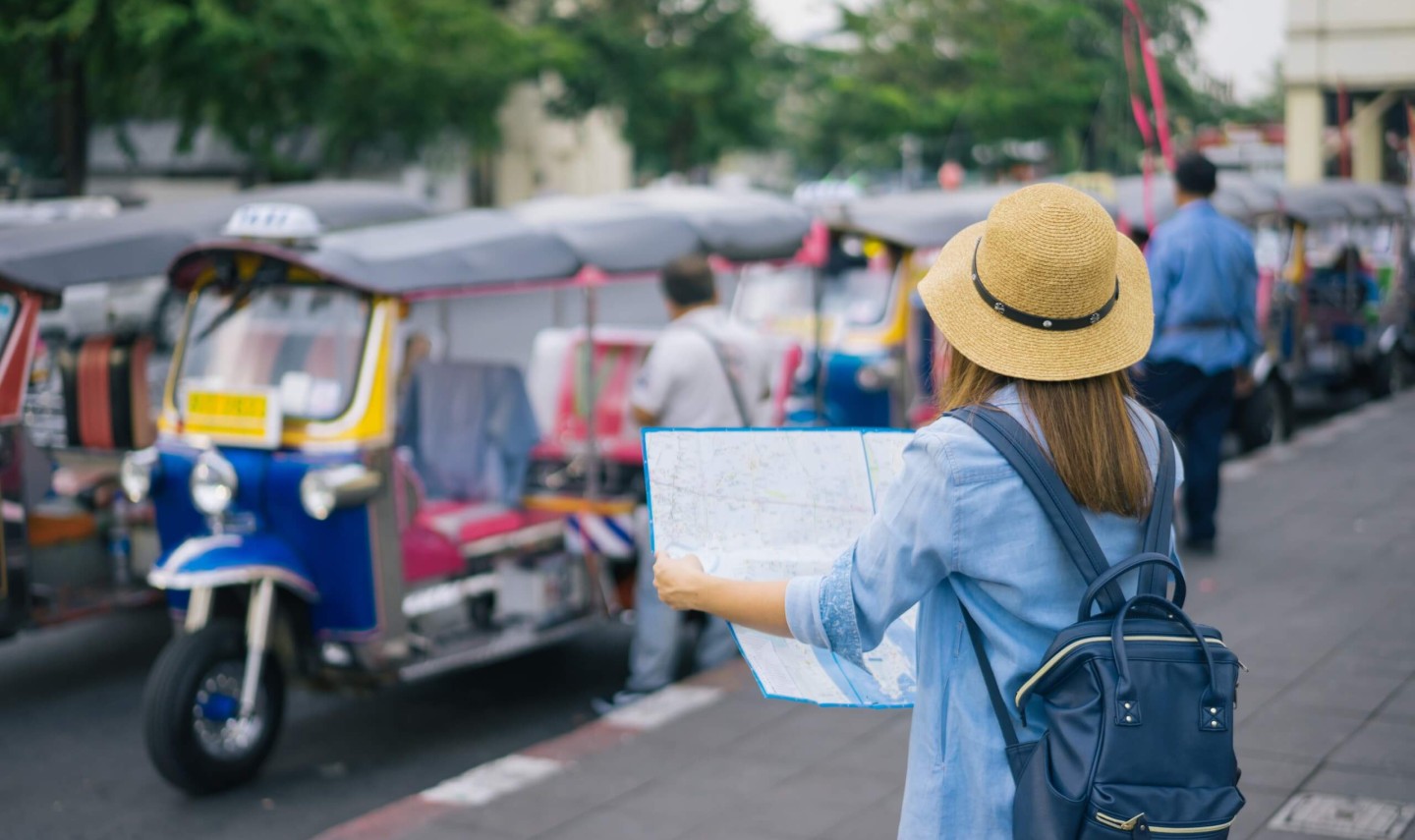 tourist-chinatown-tuk-tuk-thailandtravel