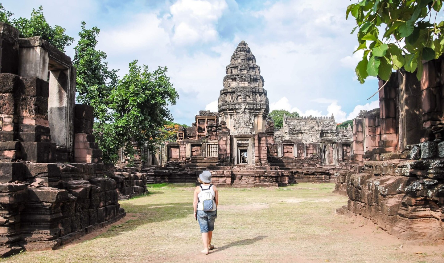 tourist-in-prasat-hin-phimai-oude-tempelcomplex