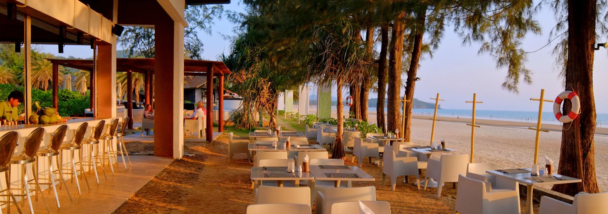 twin-lotus-restaurant-barracuda-restaurant-strand-thailandtravel