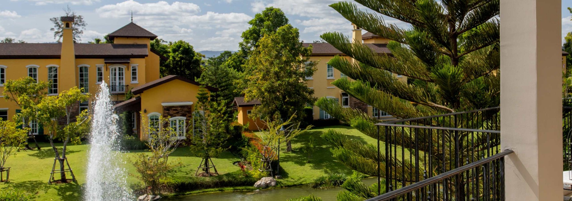 u-khao-yao-superior-lake-view-garden-balkon-thailandtravel