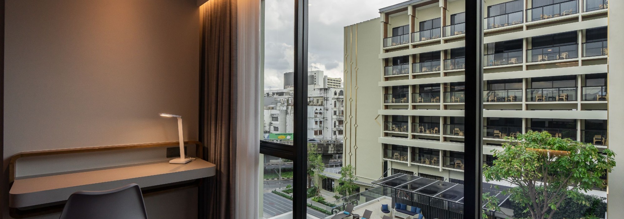 uitzicht-superior-kamer-centara-life-bangkok-phra-nakhon