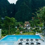 uitzicht-zwembad-magical-mountain-view-resort-khao-sok