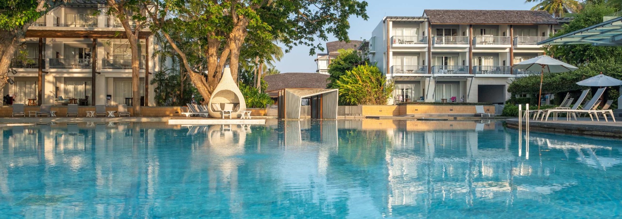 veranda-resort-villas-hua-hin-cha-am-swimming-pool-10-